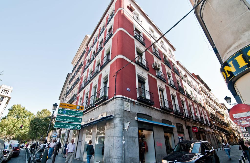 Plaza De La Cebada * Madrid